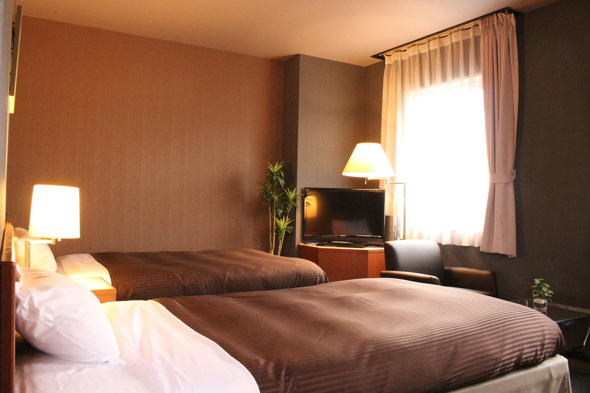 Hotel Livemax Budget Hiratsuka Ekimae Zewnętrze zdjęcie