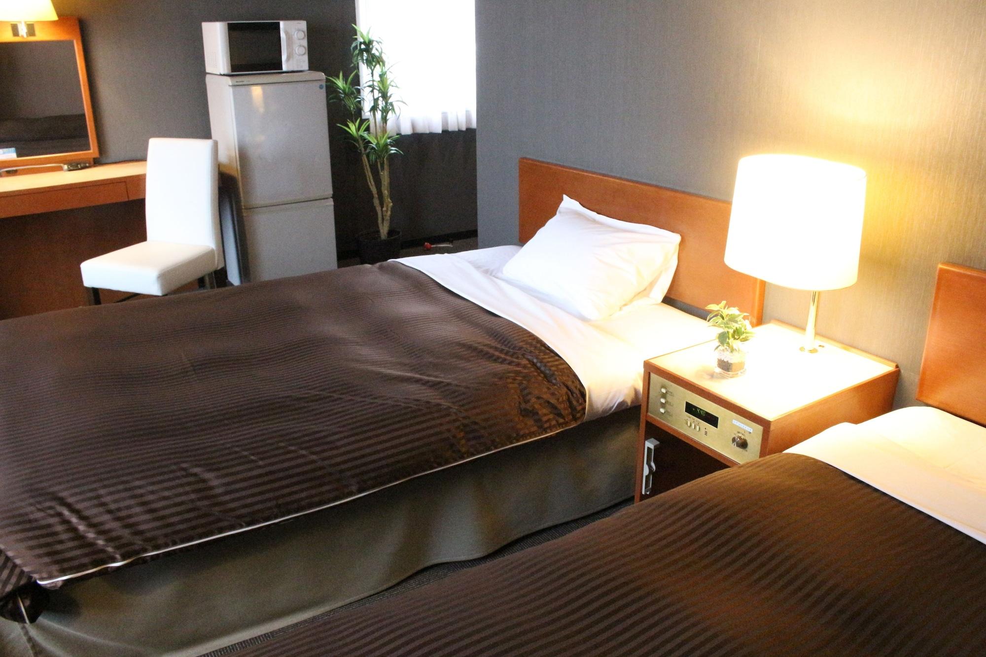 Hotel Livemax Budget Hiratsuka Ekimae Zewnętrze zdjęcie