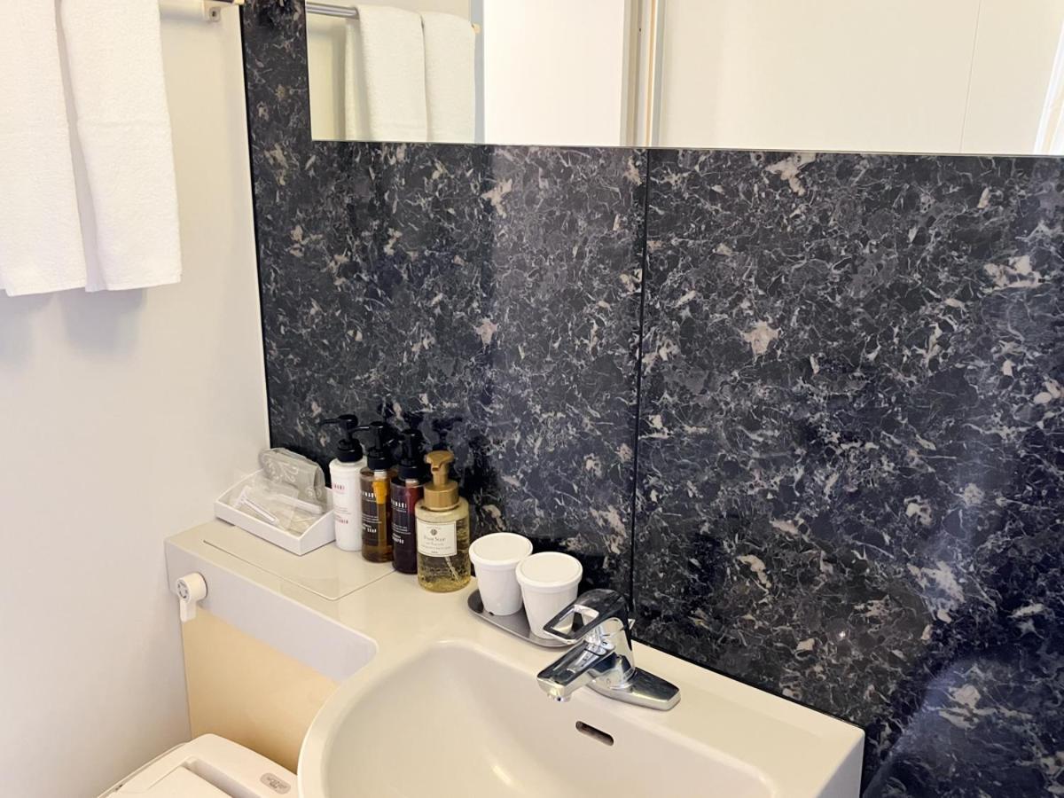 Hotel Livemax Budget Hiratsuka Ekimae Zewnętrze zdjęcie